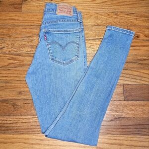 Levi's 710 Super Skinny Jeans
